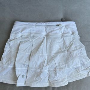 LULULEMON WHITE TENNIS MINI SKIRT SKORT
